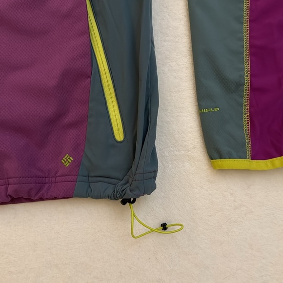 Columbia Women's ‘Sweet As Softshell Berry Jam’ Omni-Shield Jacket - Picture 4 of 12